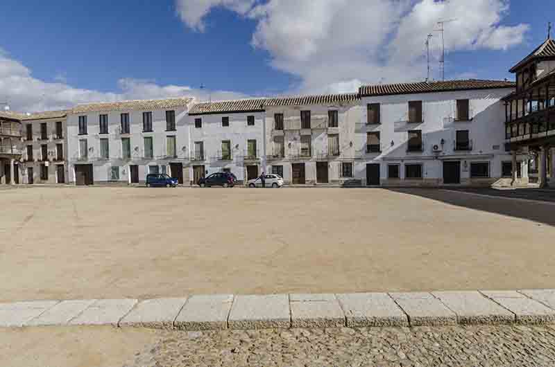 Toledo - Tembleque 04 - plaza Mayor.jpg